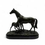 Modern bronzen beeld: paard met veulen, Antiek en Kunst, Ophalen of Verzenden, Brons