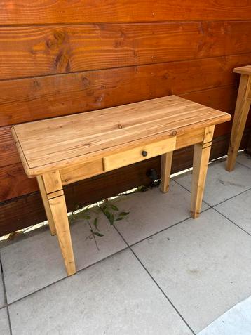 Houten Sidetable met Lade beschikbaar voor biedingen