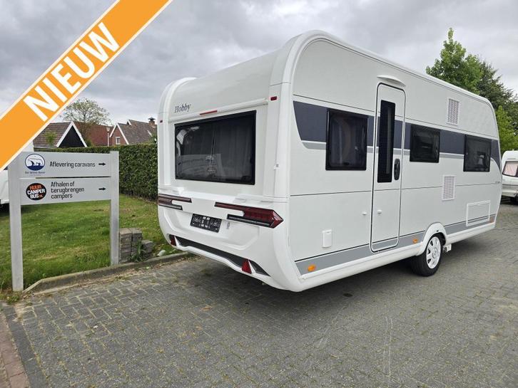 Hobby De Luxe 495 UL + mover. Nieuwe caravan!, Caravans en Kamperen, Caravans, Bedrijf, tot en met 4, 1000 - 1250 kg, Rondzit