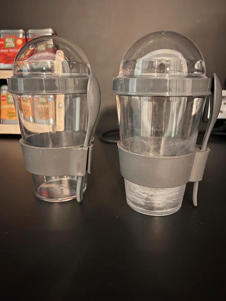 2 yoghurt to go bekers, Huis en Inrichting, Keuken | Keukenbenodigdheden, Zo goed als nieuw, Ophalen of Verzenden