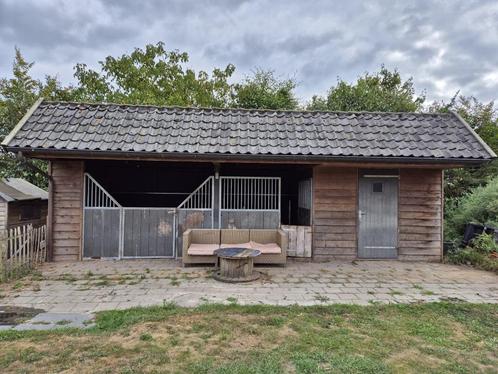 Paardenstal, met paardenbox, incl schuurtje, Dieren en Toebehoren, Stalling en Weidegang, Stalling, Weidegang, Toebehoren, 2 of 3 paarden of pony's