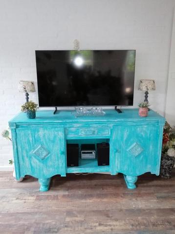 Dressoir in Ibiza style beschikbaar voor biedingen