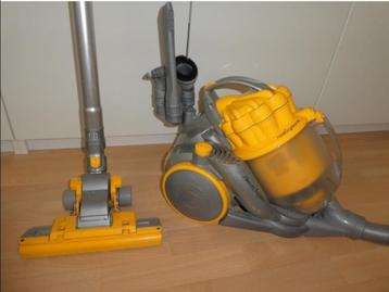 Dyson cycloon stofzuiger geel beschikbaar voor biedingen