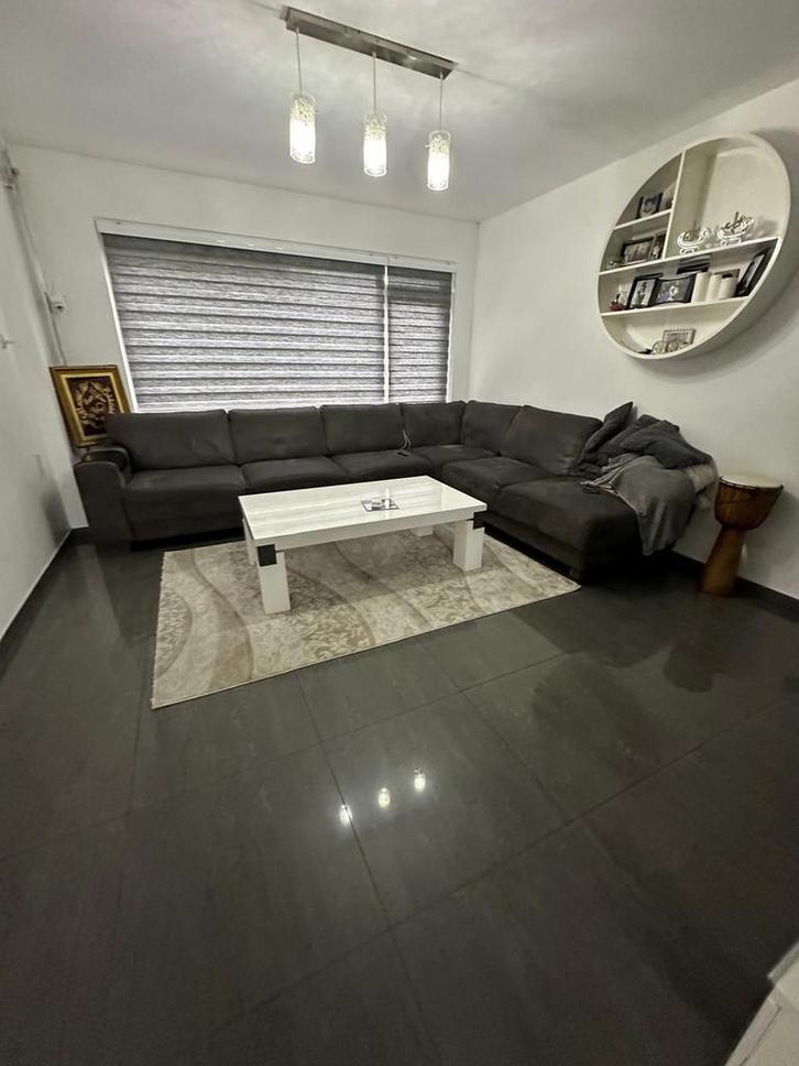 Mooie grote hoekbank, Huis en Inrichting, Banken | Bankstellen, Gebruikt, Vierpersoons of meer, Ophalen