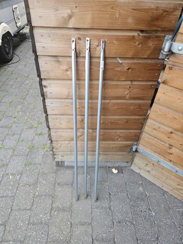 Stokken voor caravan met plat eind 115cm diameter 22mm beschikbaar voor biedingen