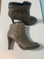 SACHA leren enkellaarsjes met hak maat 37, Ophalen of Verzenden, Gedragen, Bruin, Lage of Enkellaarzen