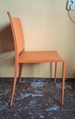 11  Italiaanse Oranje Design Stoelen.(stapelbaar), Ophalen