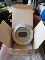 Honeywell T87G 1006 & Honeywell Home RH8200G 1004, Ophalen of Verzenden, Slimme thermostaat, Zo goed als nieuw