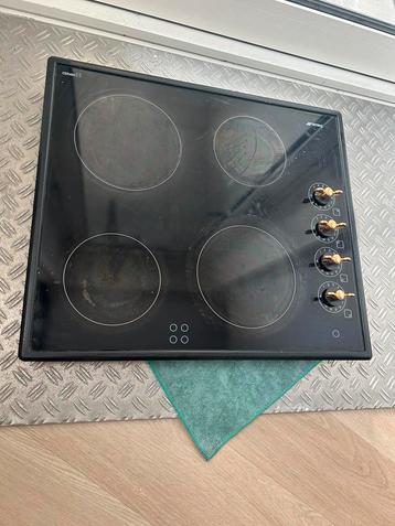 Smeg keramisch kookplaat beschikbaar voor biedingen