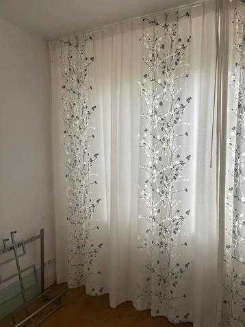 Doorschijnende gordijnen met bloemmotief – 255x270 cm beschikbaar voor biedingen
