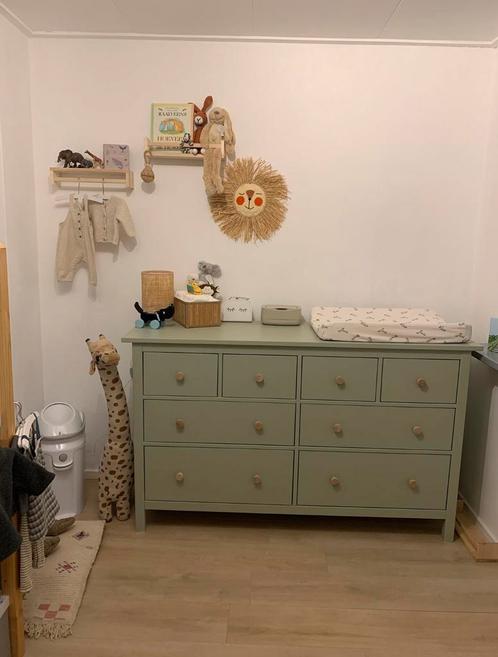 Hemnes ladekast, geverfd en nieuwe knoppen, Kinderen en Baby's, Kinderkamer | Commodes en Kasten, Zo goed als nieuw, Commode, 90 tot 105 cm