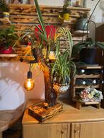 Unieke handgemaakte houten lamp – Slechts 1 stuk!, Huis en Inrichting, Lampen | Tafellampen, Ophalen of Verzenden, Nieuw, Hout