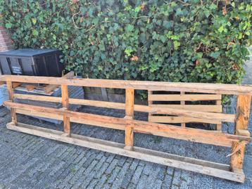 3 houten pallets – gratis op te halen beschikbaar voor biedingen