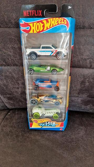 Hot Wheels 5 pack met unieke Hot wheels als de Rocketfire beschikbaar voor biedingen