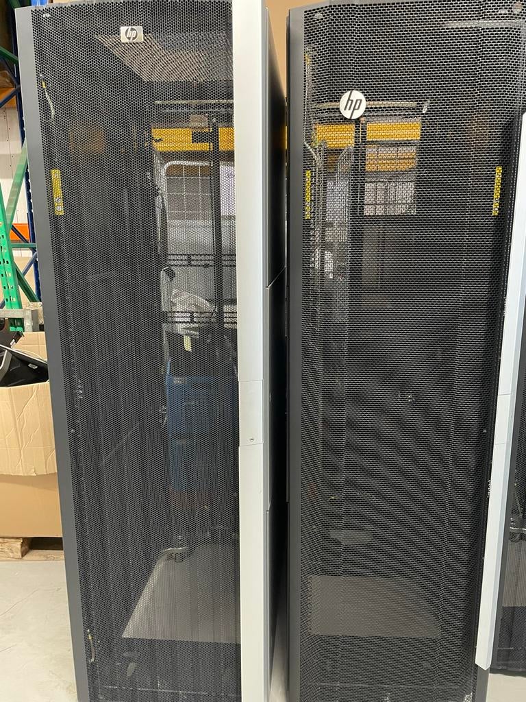 HP 42U server kasten (4st) - Robuust en Ruim, Ophalen, Gebruikt, HP, Geperforeerd