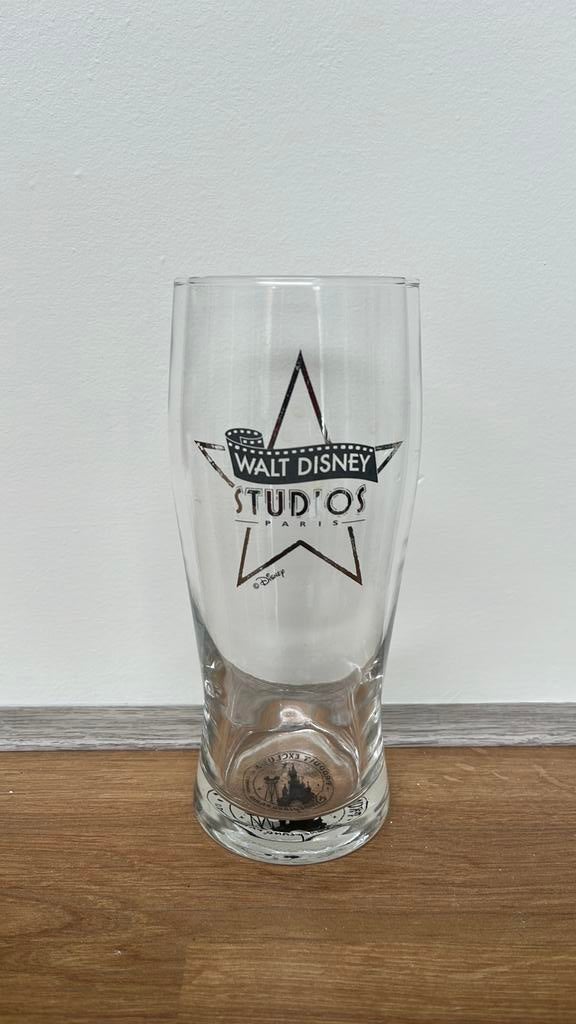 Glas Walt Disney Studios Paris, Ophalen of Verzenden, Overige figuren, Gebruikt, Servies