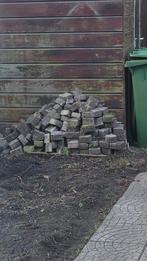 Gratis af te halen: Gebruikte stenen klinkers, Tuin en Terras, Tegels en Klinkers, Gebruikt, Klinkers, Ophalen of Verzenden, Natuursteen