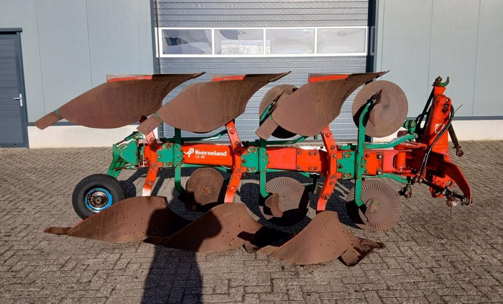 Kverneland ploeg kuilsnijder pootmachine bloter zaaimachine, Ophalen, Fruitteelt, Weidebouw