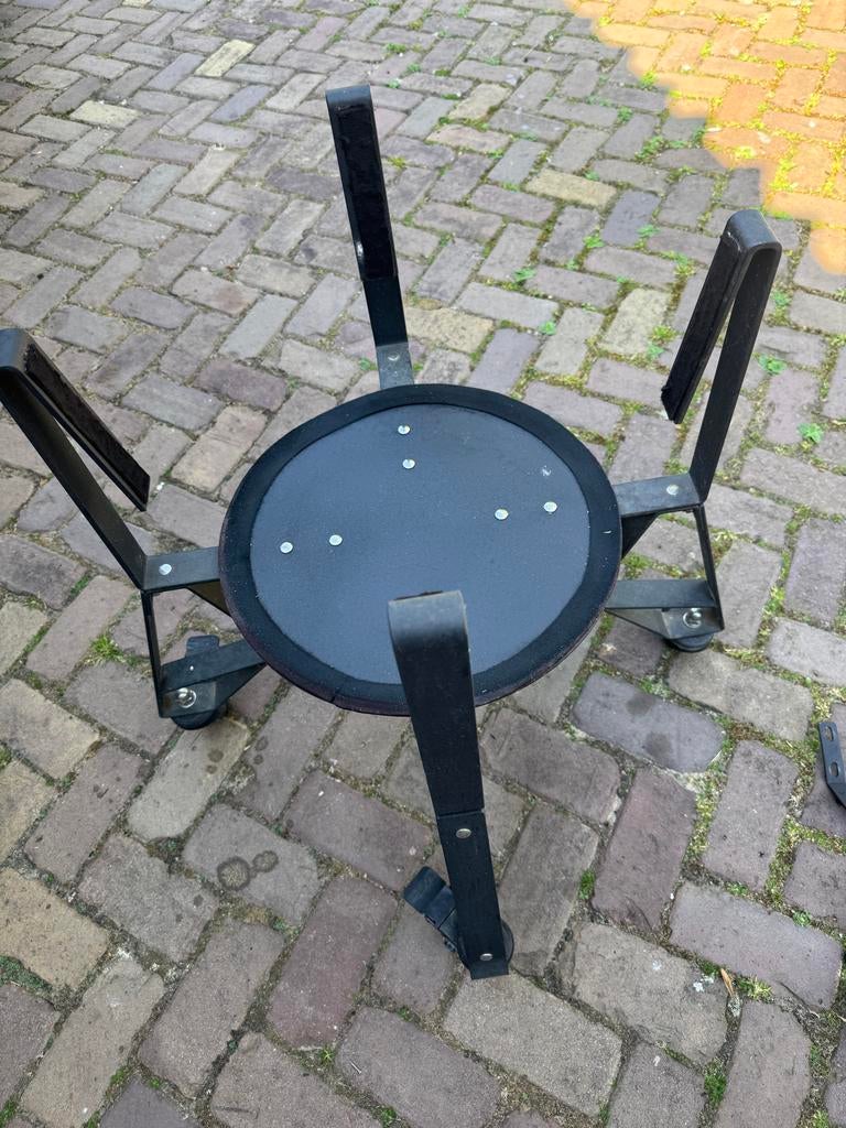 Kamado onderstel large met zijkleppen, Ophalen, Gebruikt