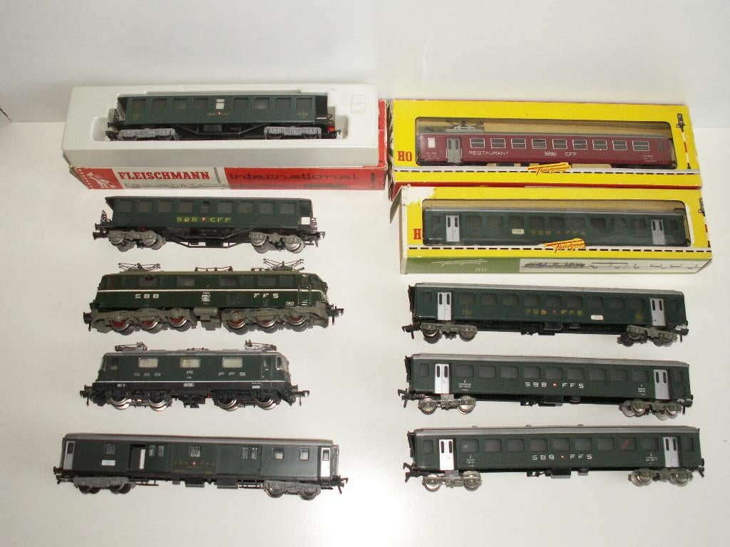 Fleischmann Loc's - Wagons - sets - diverse, Hobby en Vrije tijd, Gelijkstroom, Fleischmann, Ophalen of Verzenden, Analoog