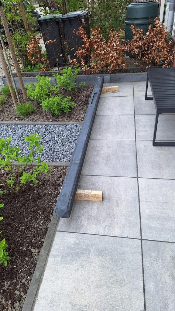 Betonschutting tussenpaal antraciet 10x10x280, Ophalen