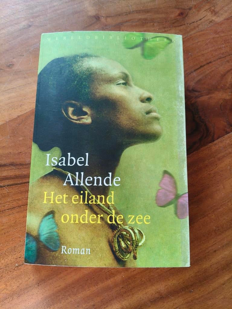 Het eiland onder de zee - Isabel Allende, Ophalen of Verzenden, Gelezen, Isabel Allende