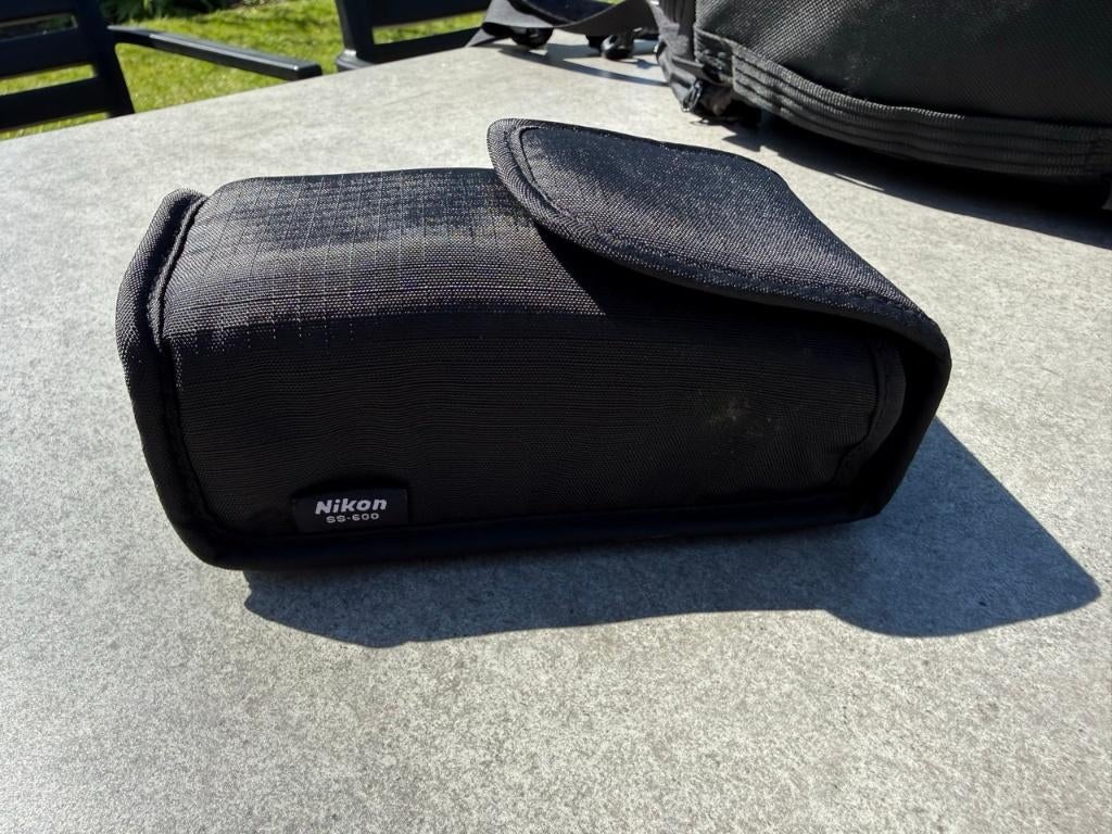 Nikon speed light flitser SB 600, Audio, Tv en Foto, Fotografie | Flitsers, Ophalen of Verzenden, Zo goed als nieuw, Nikon, Kantelbaar