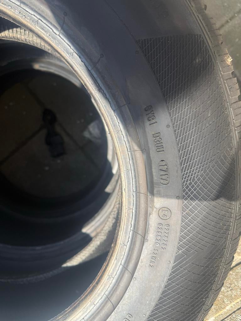 Gebruikte winterbanden, 235/65/17 H XL, Auto-onderdelen, Banden en Velgen, Ophalen, Gebruikt, 17 inch, Winterbanden