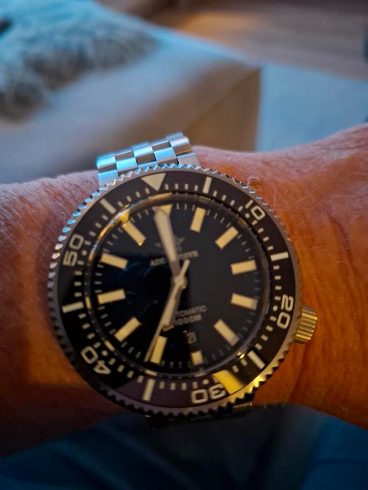 Duikhorloge 1000 meter, Sieraden, Tassen en Uiterlijk, Horloges | Heren, Zo goed als nieuw, Overige merken, Staal, Ophalen of Verzenden