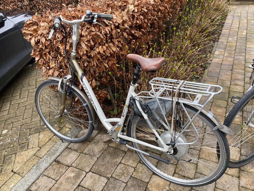 Electrische vrouwenfiets trek, Zonder -accu en aansluiting, Ophalen, Zo goed als nieuw, Overige merken