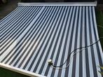 Elektrisch zonnescherm 330 cm breed Uitval 300 cm, Ophalen, Gebruikt, Zweefparasol