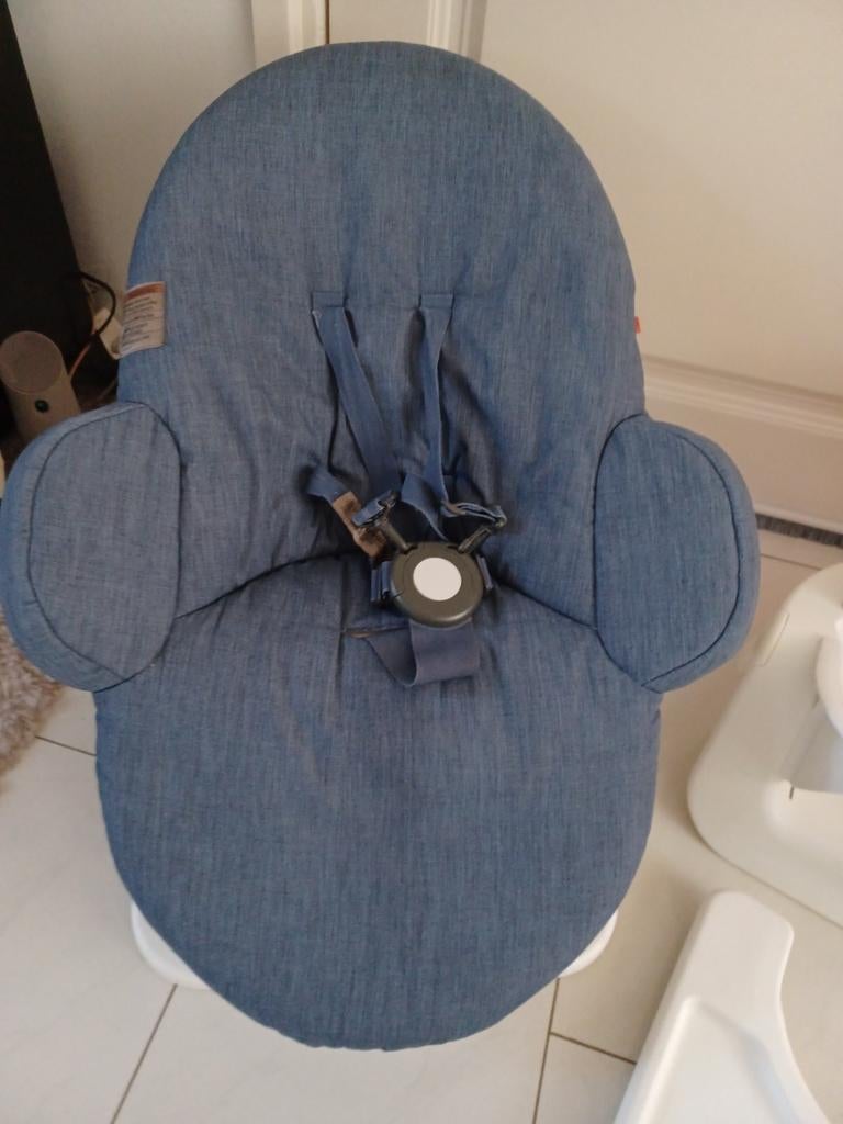 Stokke steps bouncer/wipstoeltje  (past op kinderstoel)15 €, Ophalen of Verzenden, Gebruikt