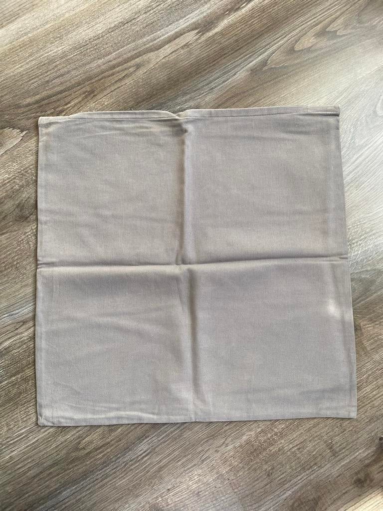 Taupe/Grijze Kleurige Kussenhoes Hema 50x50 Cm NIEUW!, Huis en Inrichting, Woonaccessoires | Kussens, Ophalen of Verzenden, Nieuw