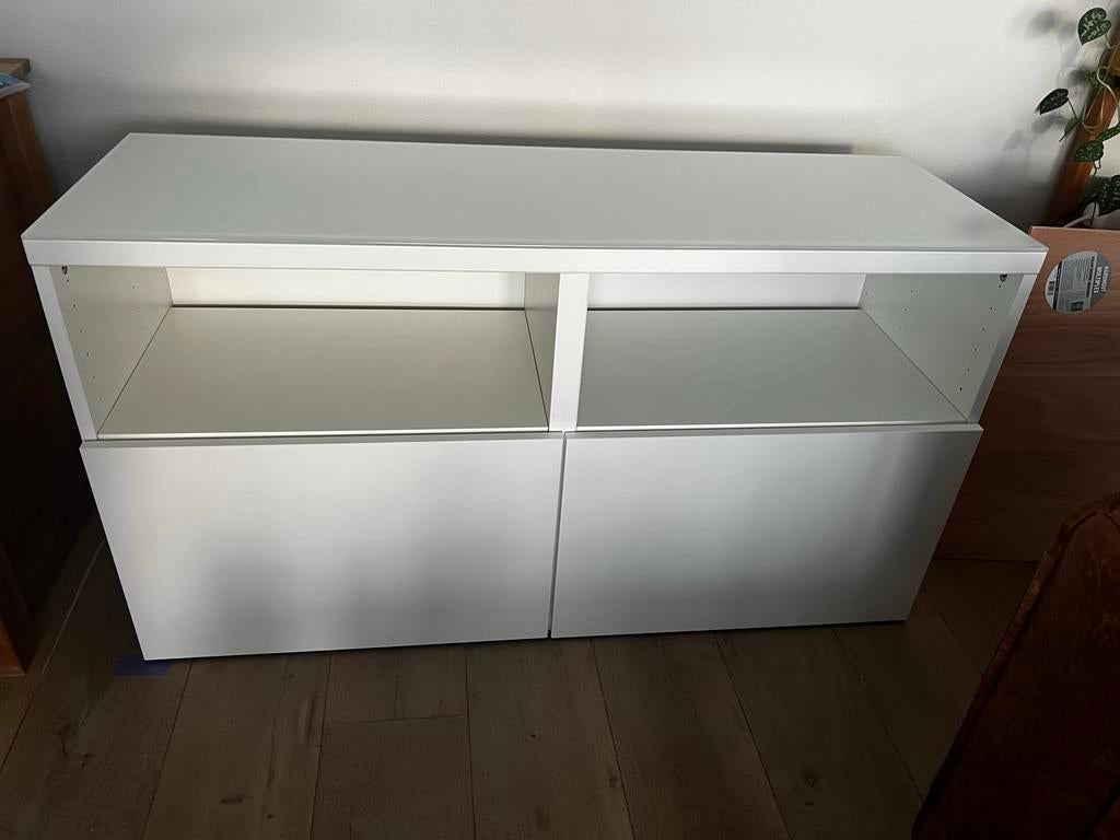IKEA Besta kast 120 cm met drukbeslag en glazen plaat, Ophalen of Verzenden, Gebruikt