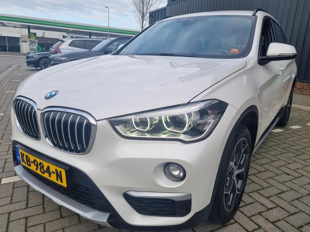 BMW X1 SDrive20i Centennial High Executive Sportleder HeadUp, 1998 cc, Euro 6, Wit, SUV of Terreinwagen