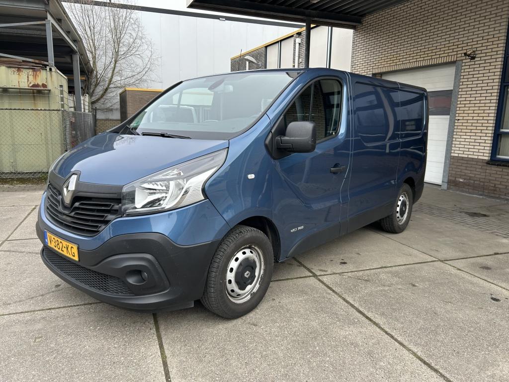 Renault Trafic 1.6 dCi T29L1H1 NAVI EURO 6 145 PK (bj 2017), Auto's, Stof, Gebruikt, Met garantie (alle), Navigatiesysteem