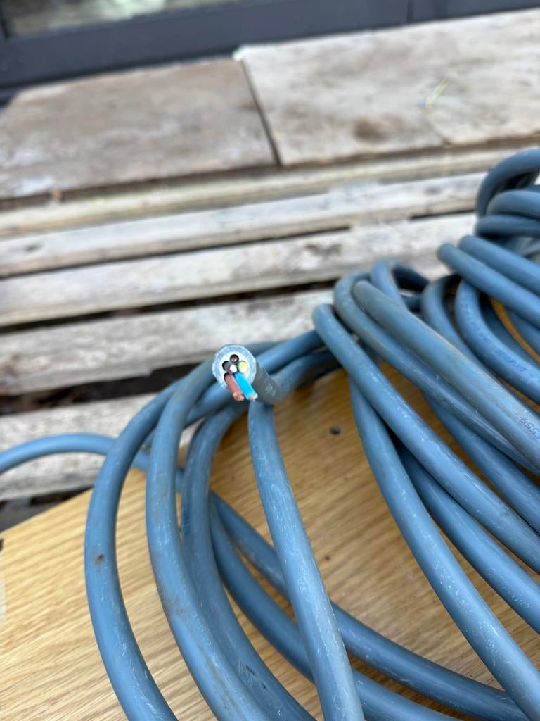Perilex kabel 25 meter (10m + 15m) - Zo goed als nieuw, Ophalen, Zo goed als nieuw, Kabel of Snoer