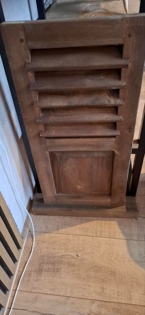 Louvre luik, Ophalen