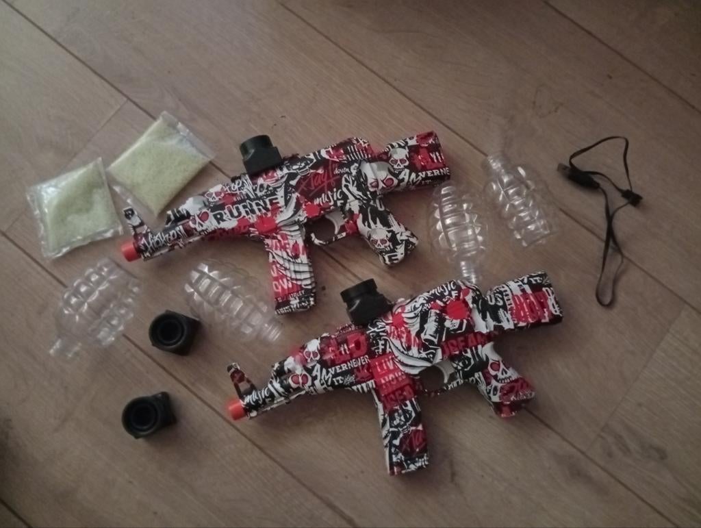 2 Jelly Blasters met extra onderdelen en balletjes, Ophalen of Verzenden, Zo goed als nieuw, Jongen of Meisje