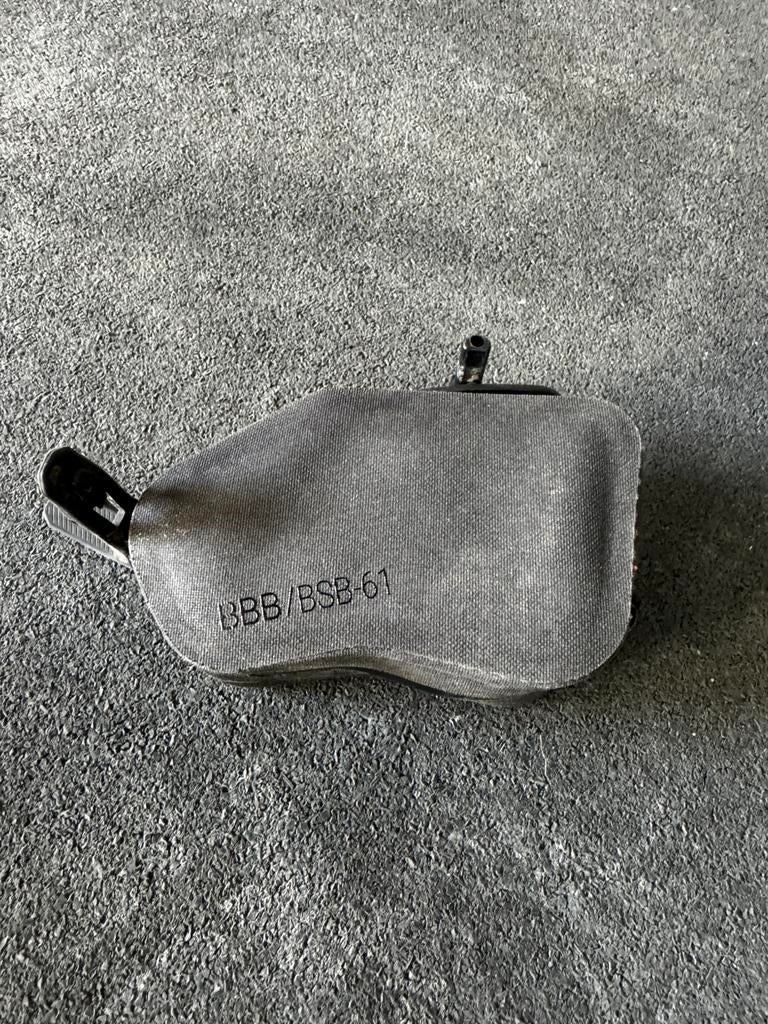 Bbb zadeltasje, Ophalen, Zo goed als nieuw