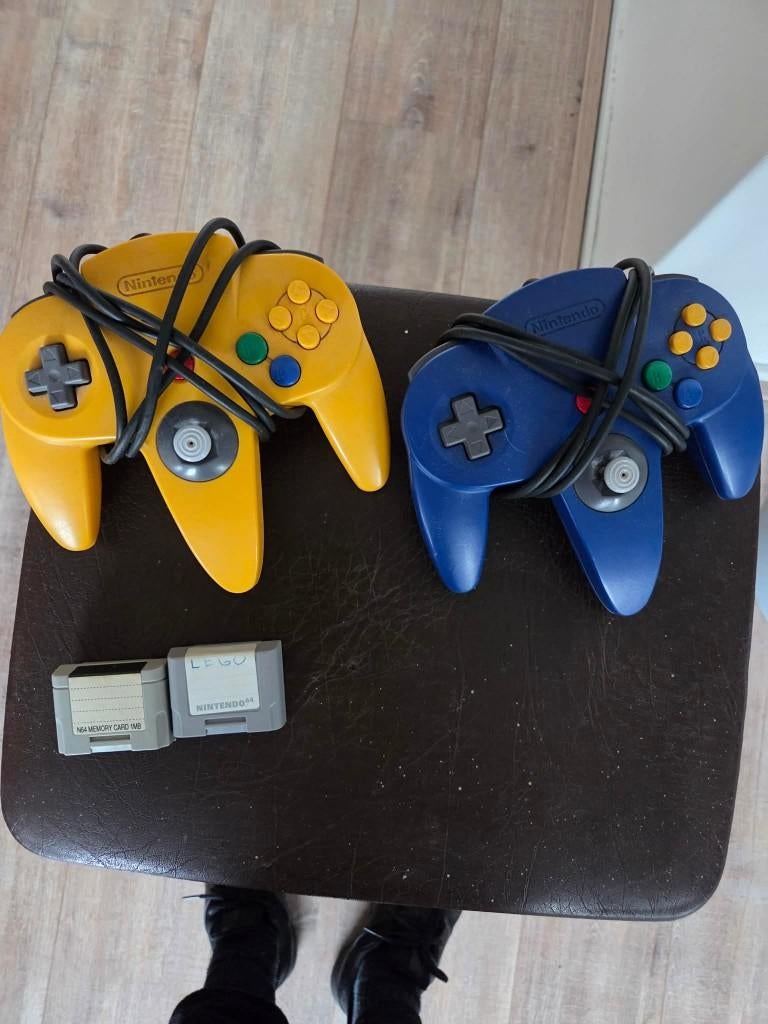Nintendo N64 Controllers en memorie cards, Spelcomputers en Games, Ophalen, Gebruikt, Nintendo 64, Overige controllers