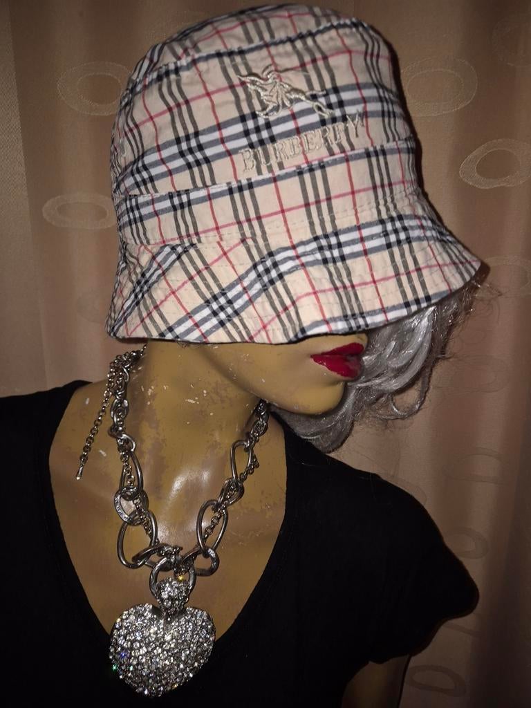 Burberry bucket hat maat 8 /M zgan, Burberry, Ophalen of Verzenden, Zo goed als nieuw, 56 of 57 cm (M, 7 of 7⅛ inch)