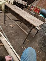 Ouderwetze school bankjes 2 zits en 1 apart tafeltje, Ophalen