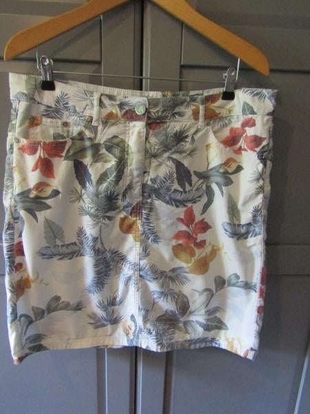 G523 Nickjean mt 44 rok crème groen blauw bloemen, Kleding | Dames, Rokken, Verzenden, Maat 42/44 (L), Zo goed als nieuw, Knielengte