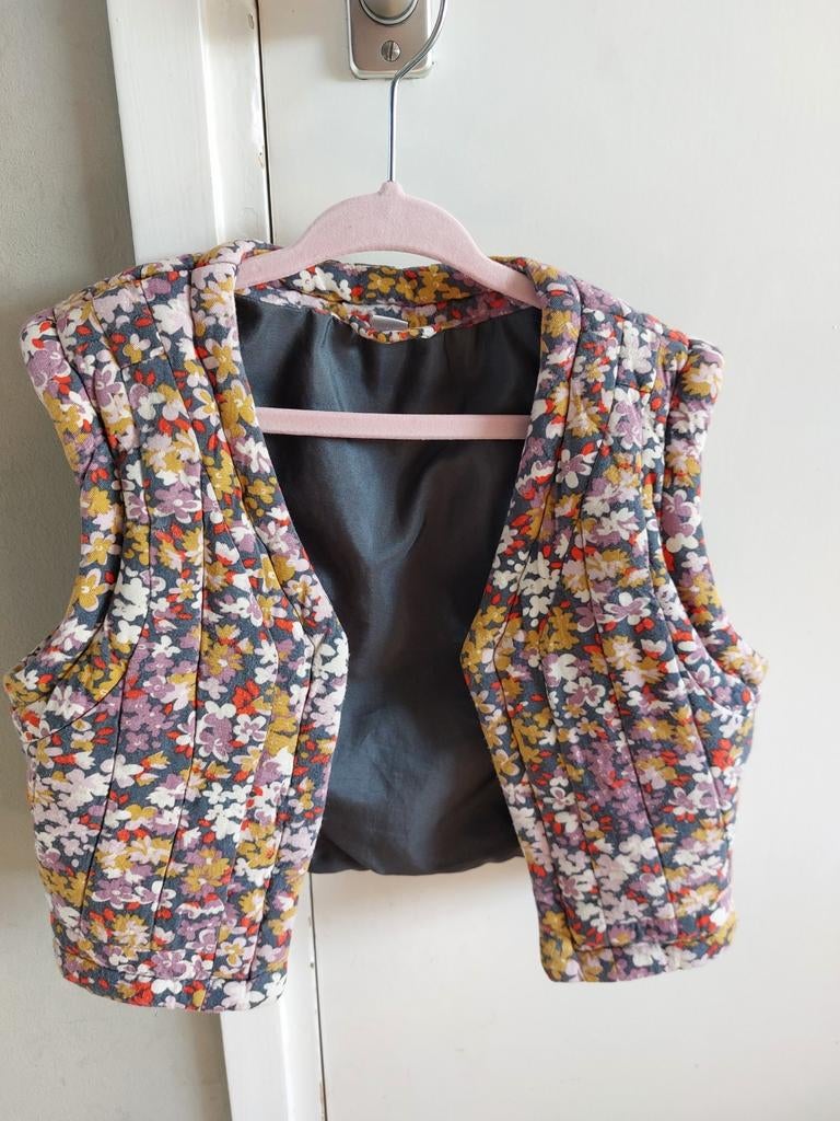 Leuk giletje, Ophalen of Verzenden, Zo goed als nieuw, Meisje, Trui of Vest