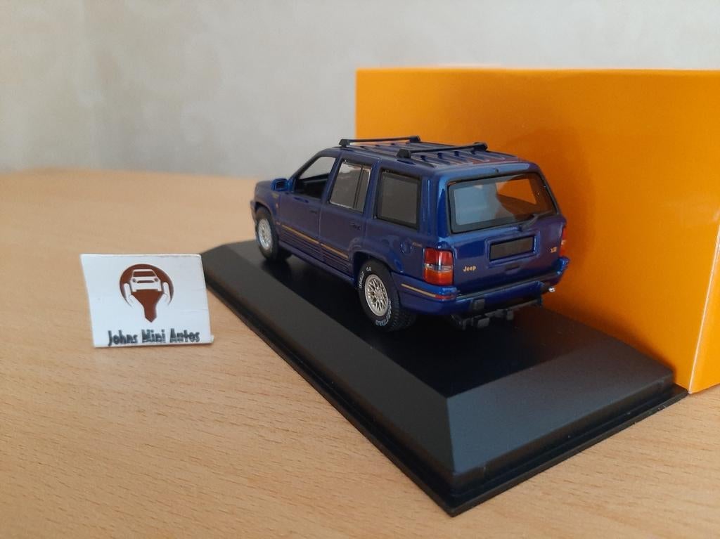 Jeep Grand Cherokee 1995 blauw-metallic van Maxichamps 1:43, Hobby en Vrije tijd, Overige merken, Auto, Nieuw, Ophalen of Verzenden
