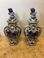 2 delftsblauwe vazen met deksel, Ophalen