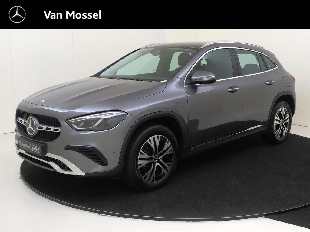 Mercedes-Benz GLA-klasse 250 e Luxury-Line / Winter Pakket /, Auto's, Mercedes-Benz, Gebruikt, 16 kWh, Leder en Stof, 163 pk
