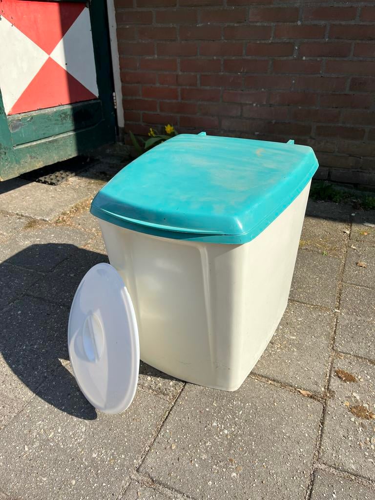 Toilet emmer, Ophalen