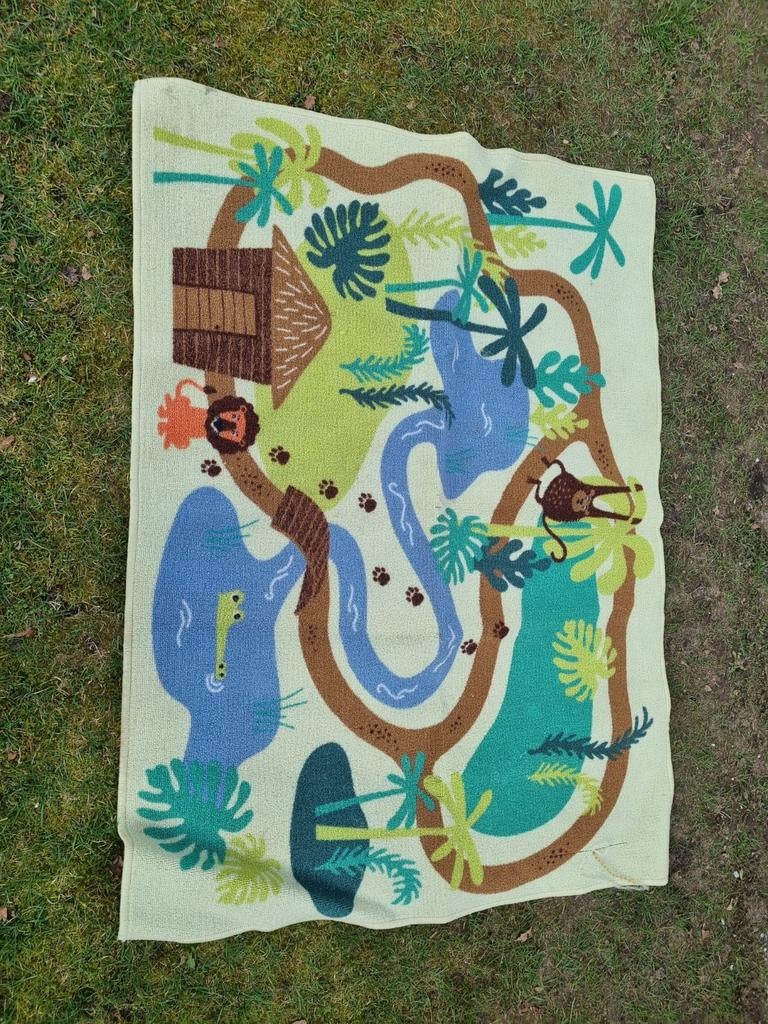 IKEA kleed met jungle thema, Huis en Inrichting, Stoffering | Tapijten en Kleden, Gebruikt, 50 tot 100 cm, 100 tot 150 cm, Rechthoekig